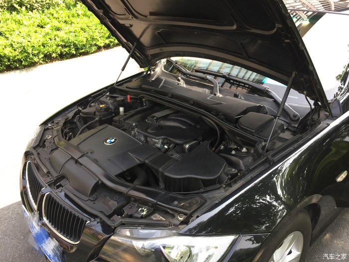 行驶10万公里的宝马320i,18年宝马320i10万公里还值得买吗