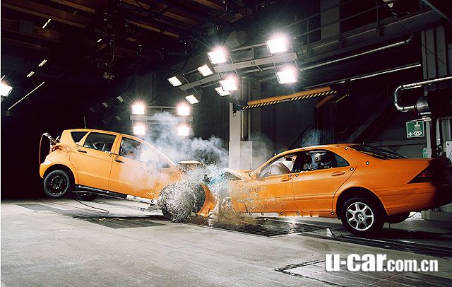 宝马和奔驰哪个安全,宝马奔驰奥迪哪个安全