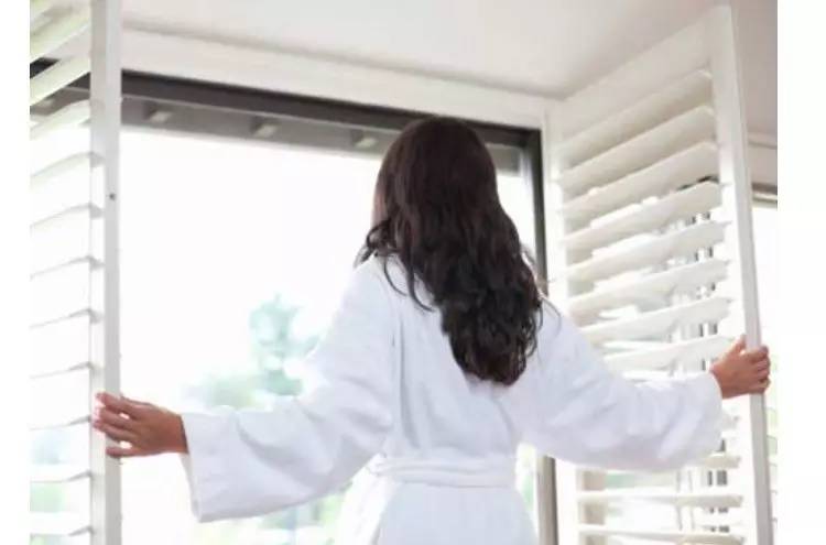 甲醛去除方法晒太阳还是水洗,小苏打去除甲醛最简单方法