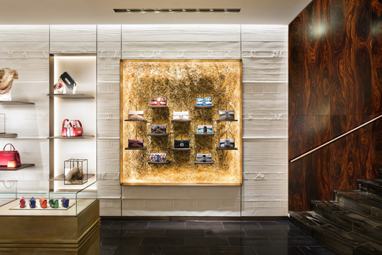 权志龙穿女款是要上天？一只来自意大利的小怪兽「FENDI」