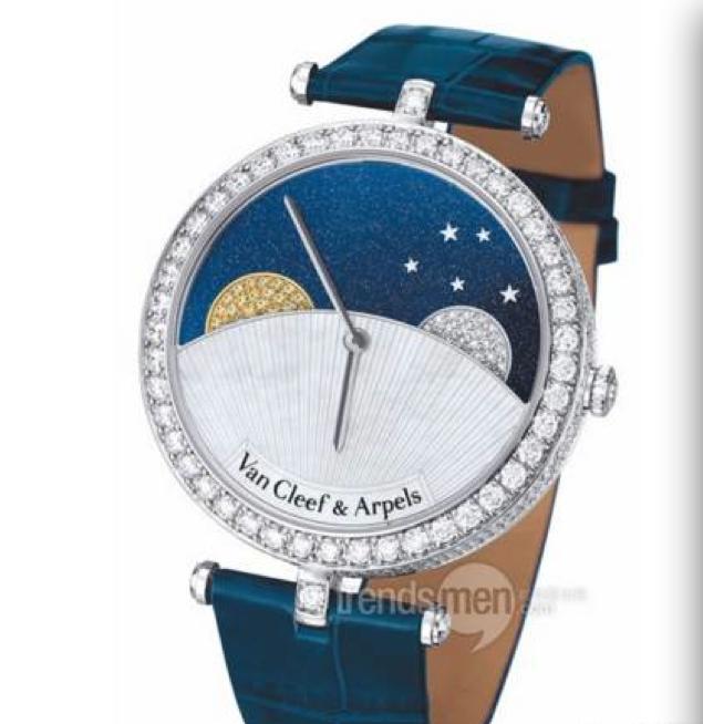 她年纪轻轻却与赵本山*祖英宋**平起平坐，背景身家壕到吓人被曝隐婚