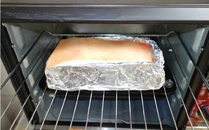 怎么做广式脆皮烧肉,广式脆皮烧肉步骤