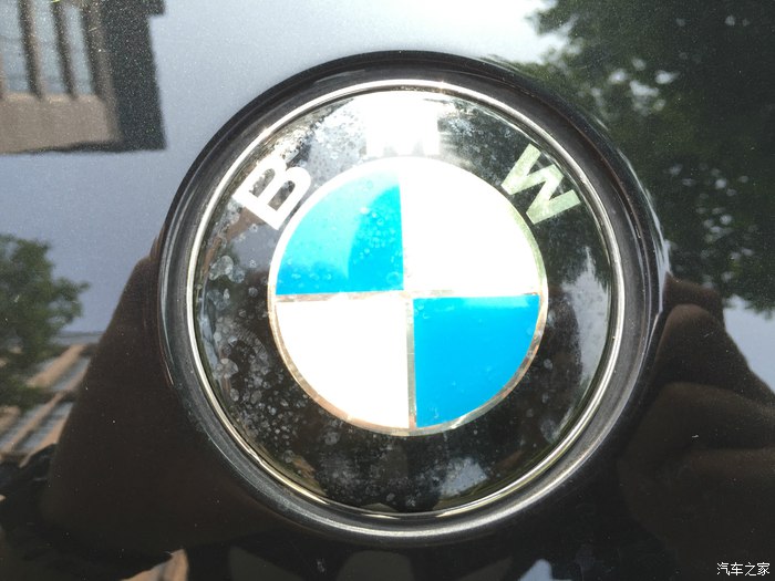 行驶10万公里的宝马320i,18年宝马320i10万公里还值得买吗