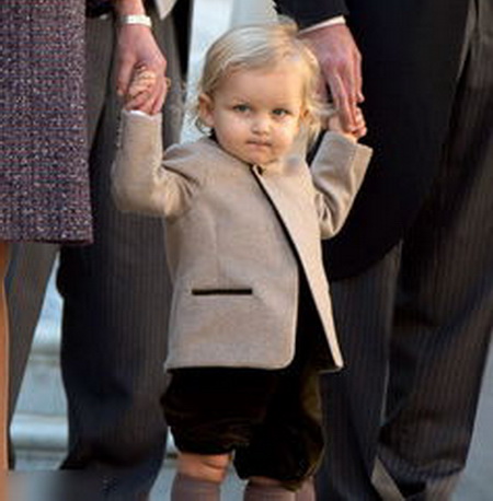 他被称世界最迷人王子，生孩在前，结婚在后，妻子家160亿美金