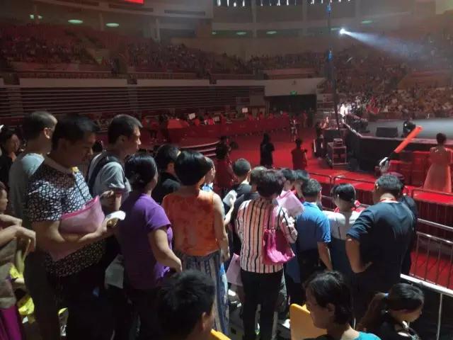 深圳遍地黄金，来捡！传沙井奔7万营开！壹城中心撸近50亿