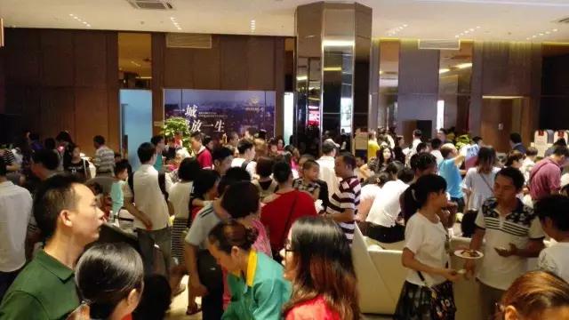 深圳遍地黄金，来捡！传沙井奔7万营开！壹城中心撸近50亿