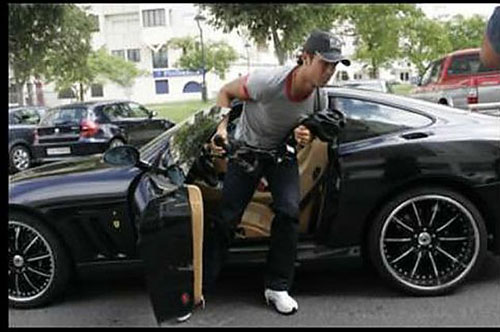 c罗座驾凯迪拉克,c罗的座驾有哪些