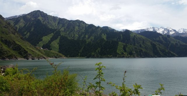 一景一日能观四季：天山“瑶池”是怎样的美轮美奂