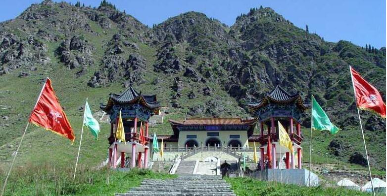 一景一日能观四季：天山“瑶池”是怎样的美轮美奂