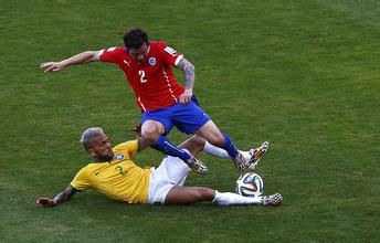 上半场2比0的比赛,上半场三比零下半场被逆转