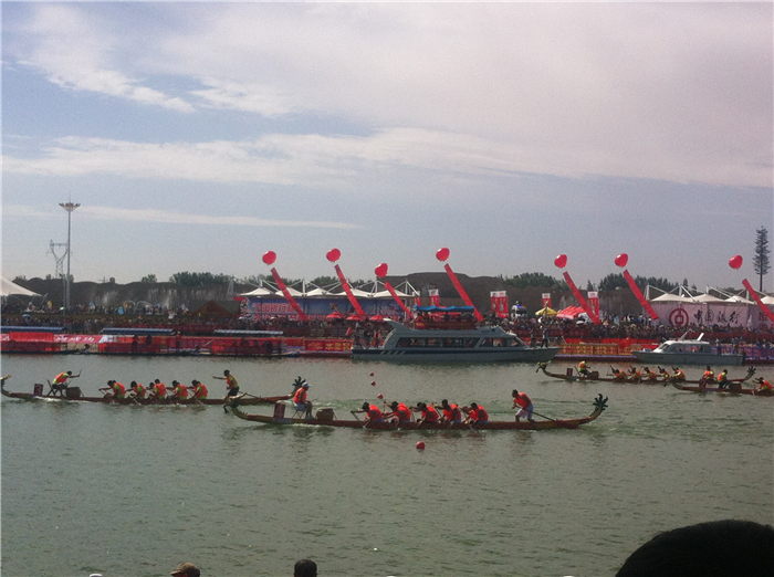 重回巴彦淖尔：八百里河套我用三天走过，十四年之痒我于一夕安放