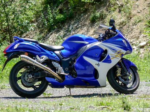 跨时代战神对话，铃木隼VS宝马S1000RR