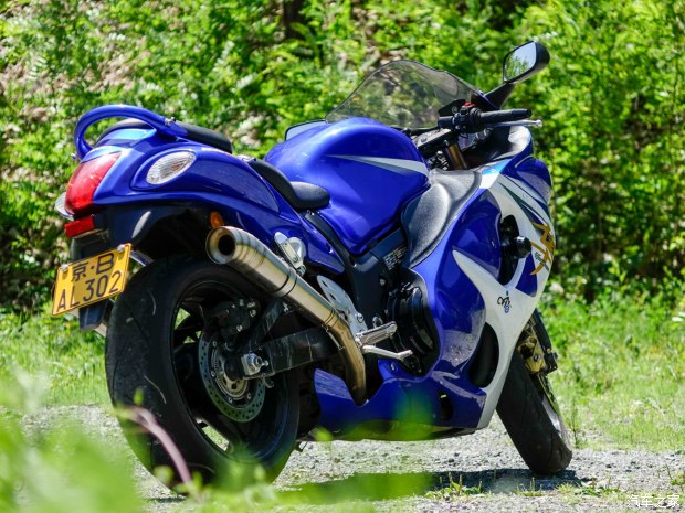 跨时代战神对话，铃木隼VS宝马S1000RR