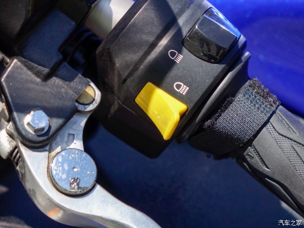 跨时代战神对话，铃木隼VS宝马S1000RR