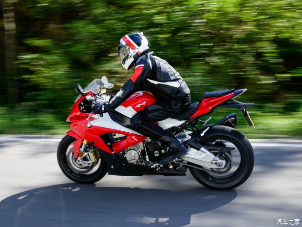 跨时代战神对话，铃木隼VS宝马S1000RR