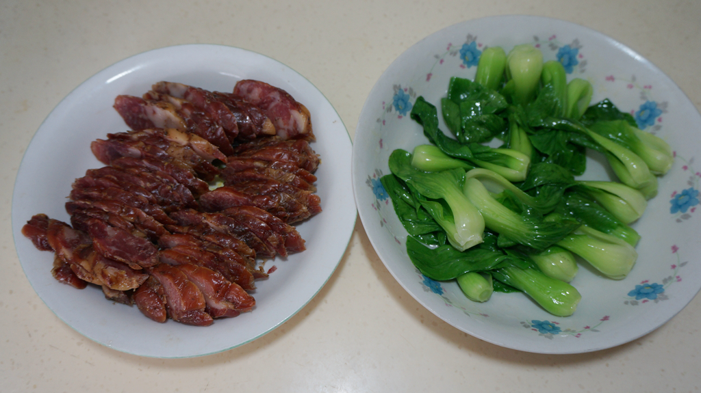 腊肠煲仔饭最正宗的做法,做腊肠煲仔饭的方法