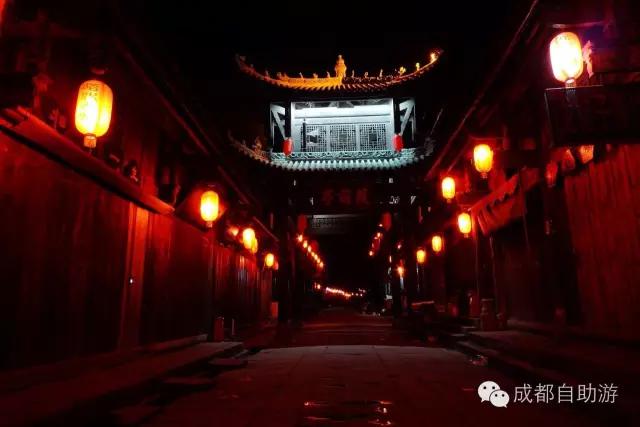 成都边上避暑,成都边上有哪些好玩的地方