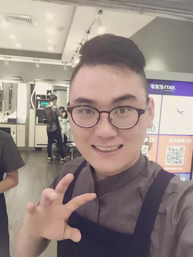 在一家公司很久的文案,在一家设计公司做文案工作