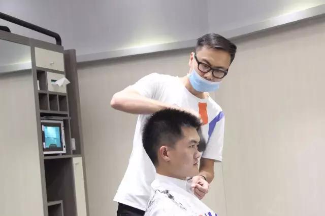 在一家公司很久的文案,在一家设计公司做文案工作