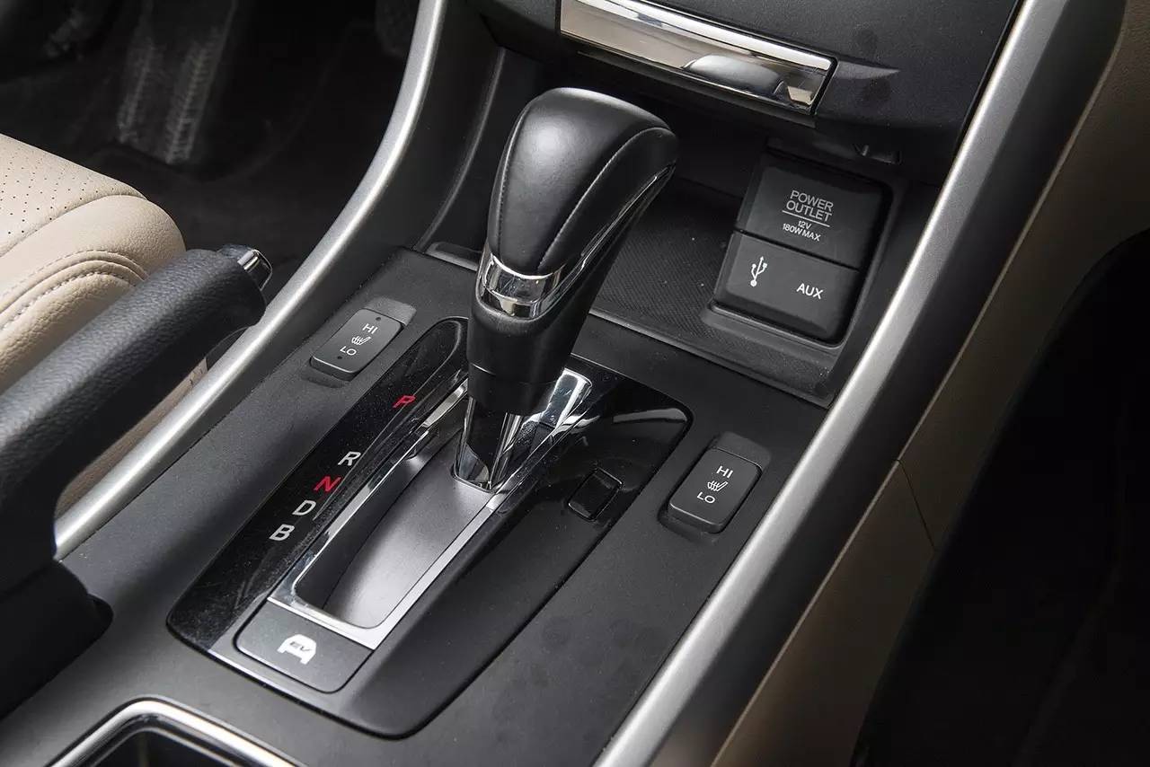 2014款本田雅阁试驾,第三种力量不容忽视