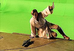 这是女王的90大寿，不是你们的红毯秀！