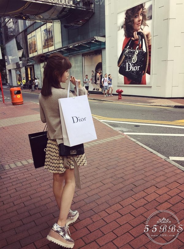 香港偶遇明星jeffrey,香港买香奈儿还是dior优惠多