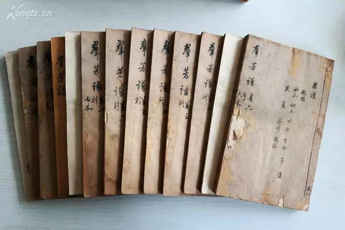 碧杜红蘅男紫女青丨明版《二如亭群芳譜》两函二十四册全