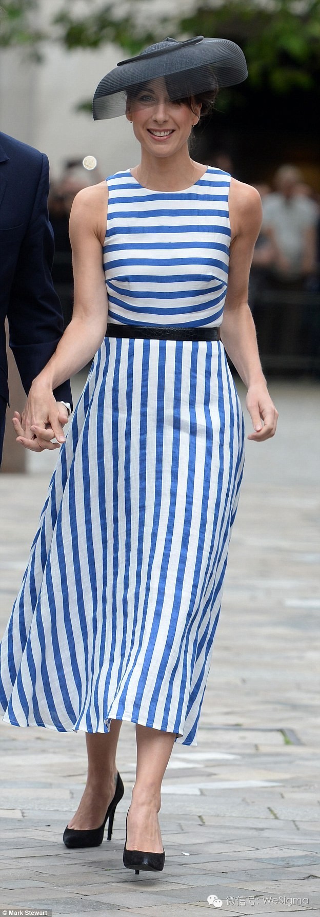 这是女王的90大寿，不是你们的红毯秀！