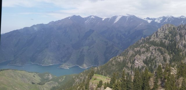 一景一日能观四季：天山“瑶池”是怎样的美轮美奂