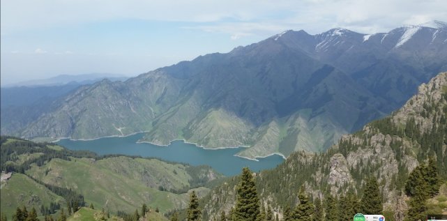 一景一日能观四季：天山“瑶池”是怎样的美轮美奂