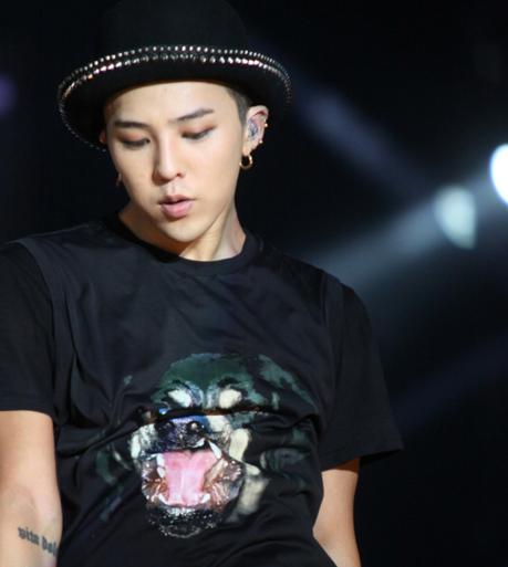 多少人因为权志龙当练习生,权志龙喜欢纪梵希吗