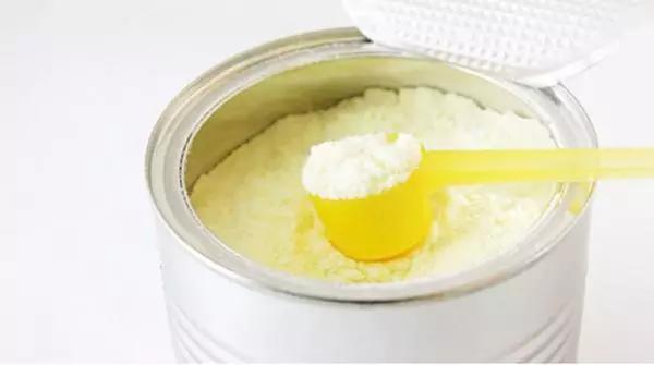 给小孩买奶粉有什么注意的,孩子的事是大事