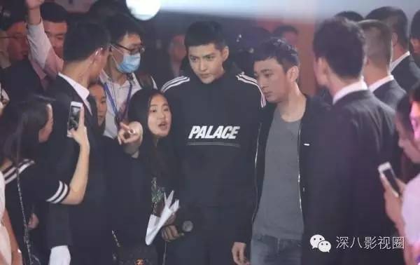 以撕女人开黄腔为乐的王思聪，怎么还有那么多人争着喊老公！