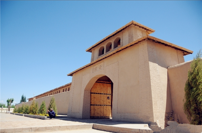 重回巴彦淖尔：八百里河套我用三天走过，十四年之痒我于一夕安放