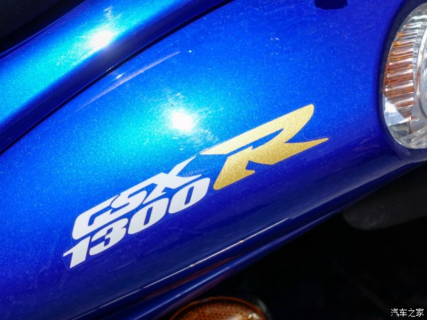 跨时代战神对话，铃木隼VS宝马S1000RR