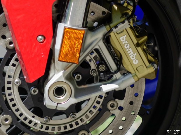 跨时代战神对话，铃木隼VS宝马S1000RR