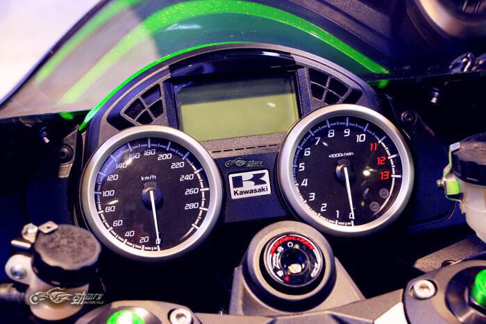 川崎zx14r下赛道第一视角,川崎zx-14r新款