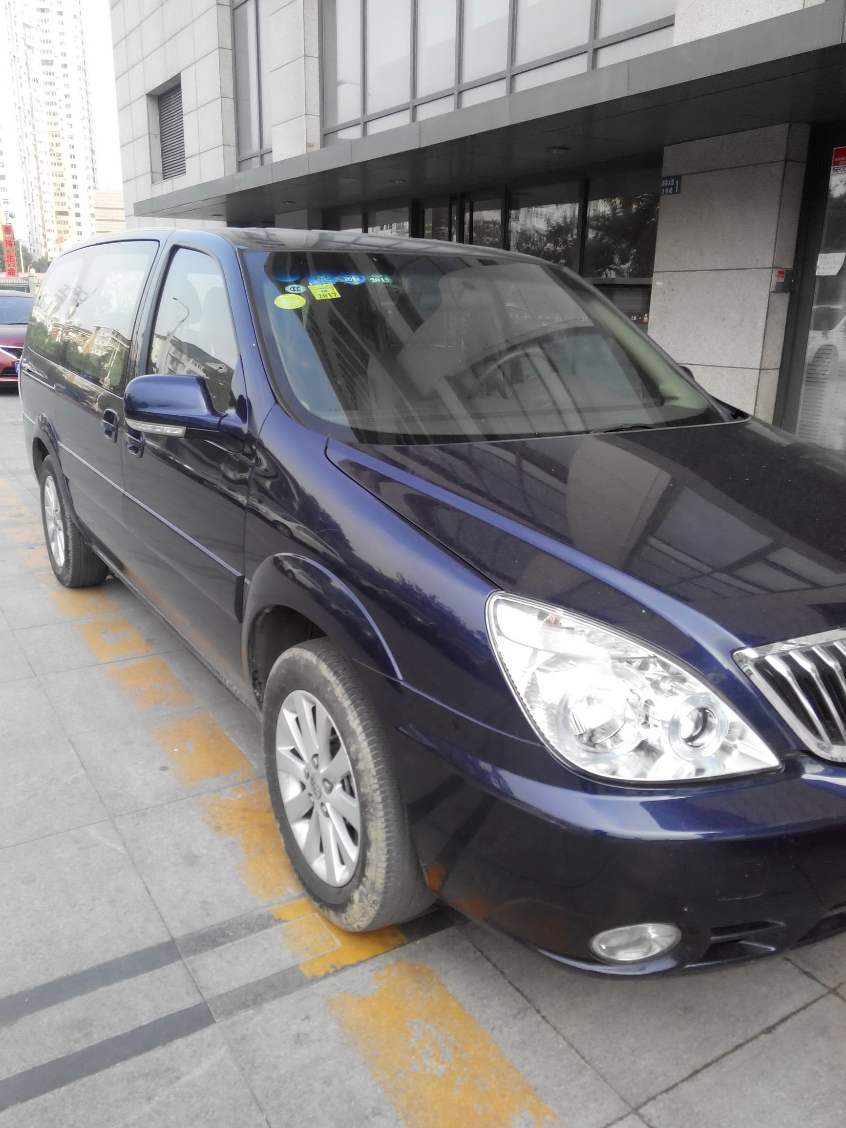 ［用车体验9］好开费油空间大：别克GL8经典版驾驶感受