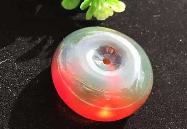 中缅边境云南腾冲琥珀 (腾冲缅珀市场货怎么)