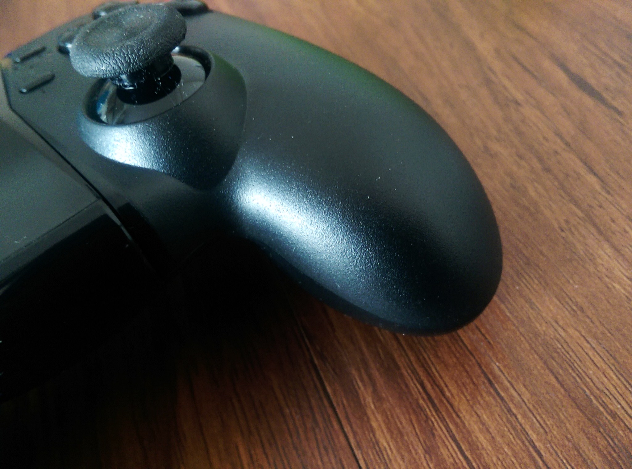 q1游戏手柄怎么样,新游智能游戏手柄q1pro