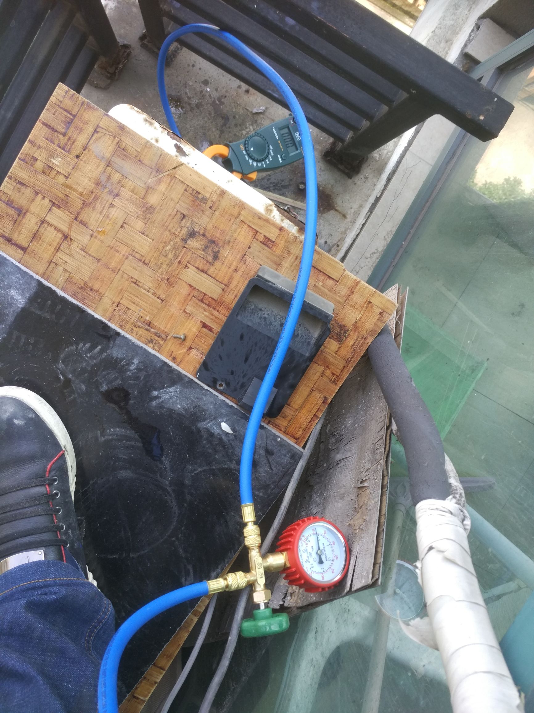 空调换电容的正确方法,给柜机空调加氟的操作流程