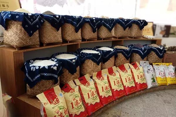 昆明新亚洲体育城适合约会的地方,昆明新亚洲体育城七掌柜自助火锅