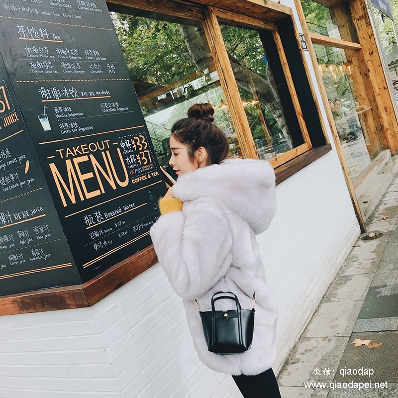 瞬间提升气质感的仿皮草外套