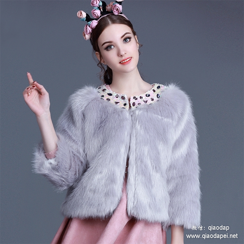 瞬间提升气质感的仿皮草外套