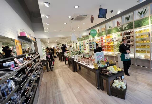 英国签证要工资吗,英国签证材料是单面打印吗