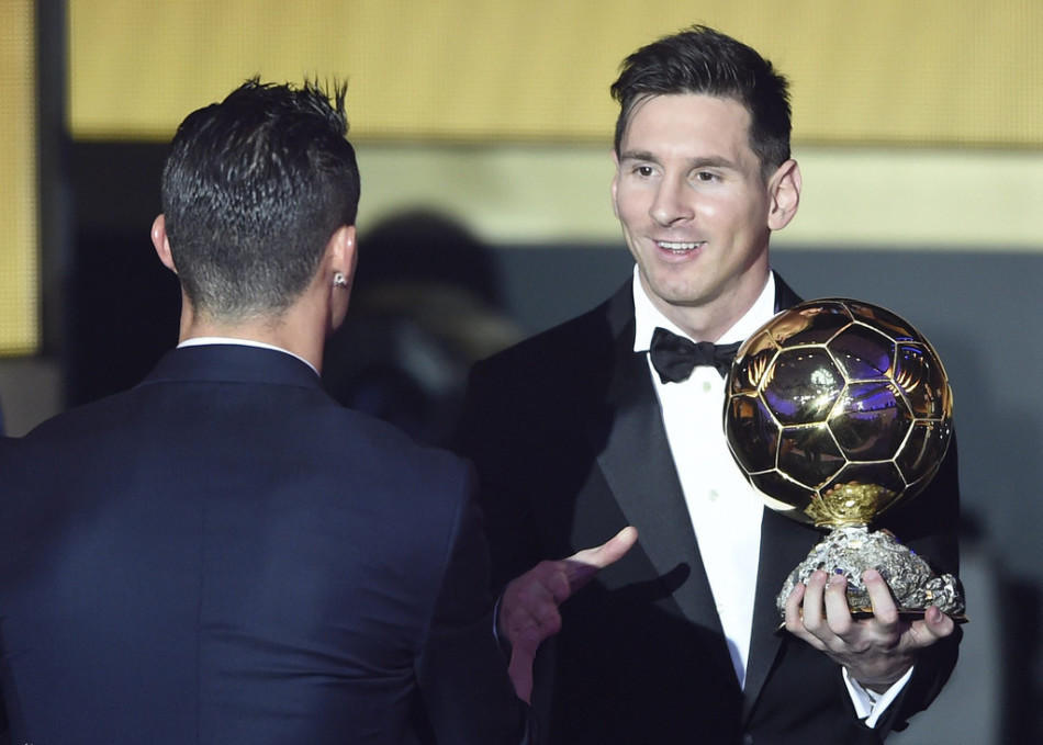 梅西封球王了吗,梅西获得第七座金球图片