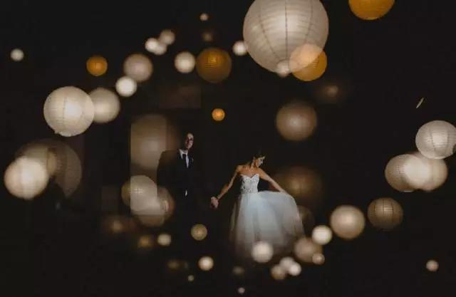 咫尺光年爱如初见意思,咫尺光年爱如初见什么意思