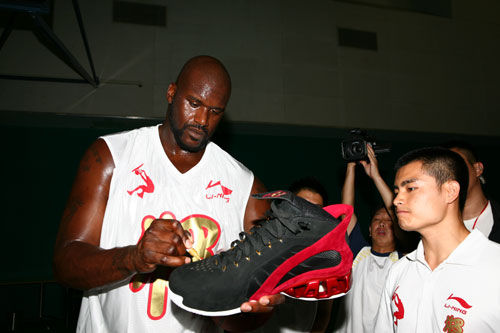 我应该买什么样的篮球鞋,买潮鞋如何正确知道自己的鞋码