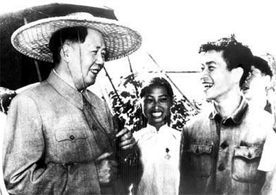 毛主席给谁写信说：你们如果很饥饿，我给你们送牛羊肉去？