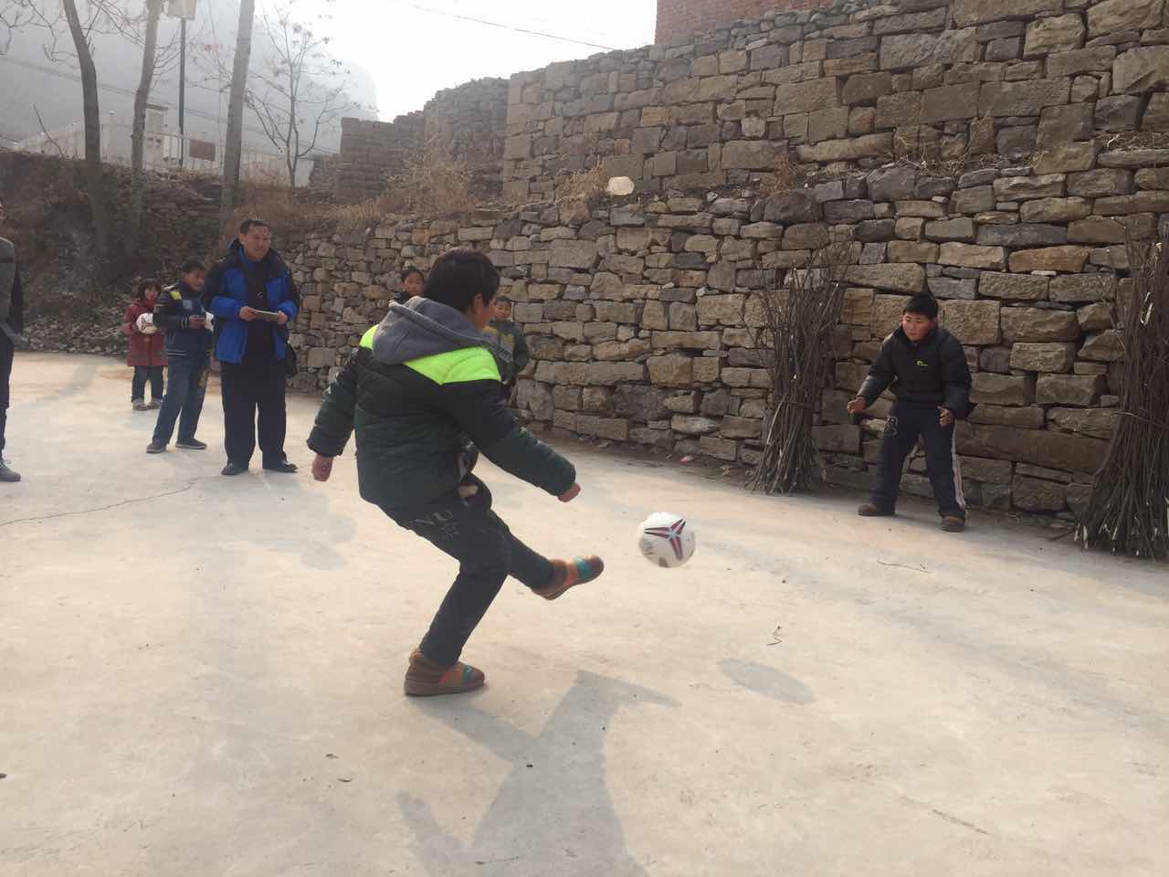 王随生谈青训,王随生踢球